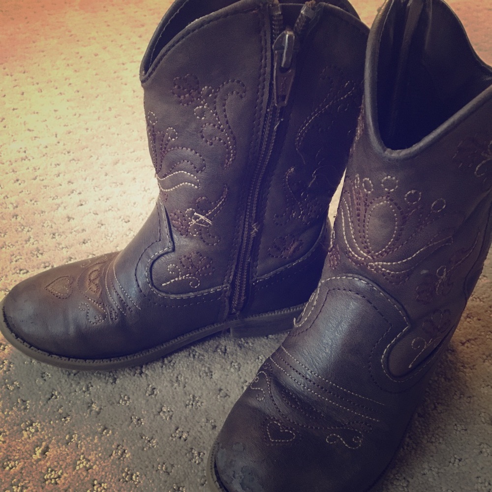 Girls cowboy boots size 11